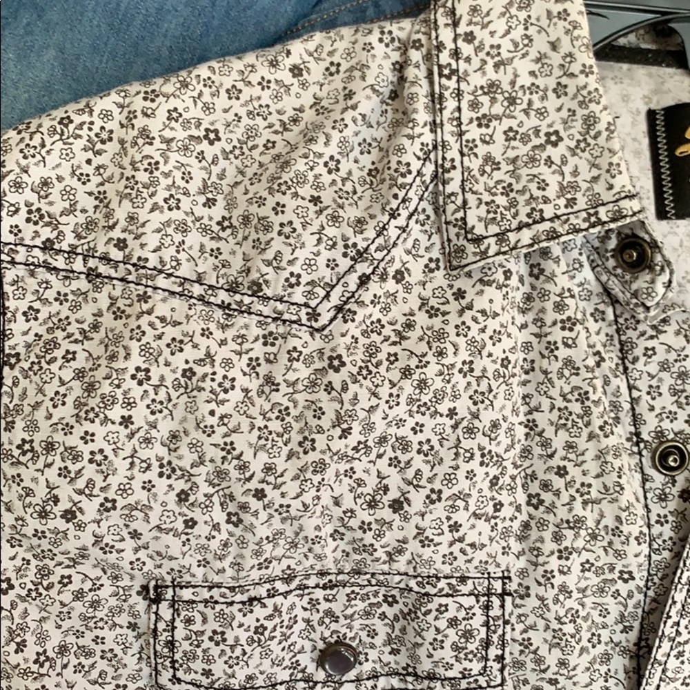 Men’s button up size medium - Picture 5 of 8